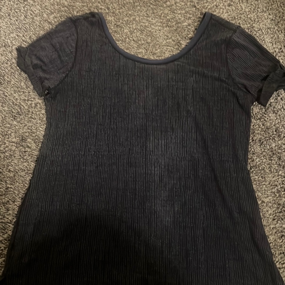 Lululemon reverse me short sleeve top size 6 blue print mint condition